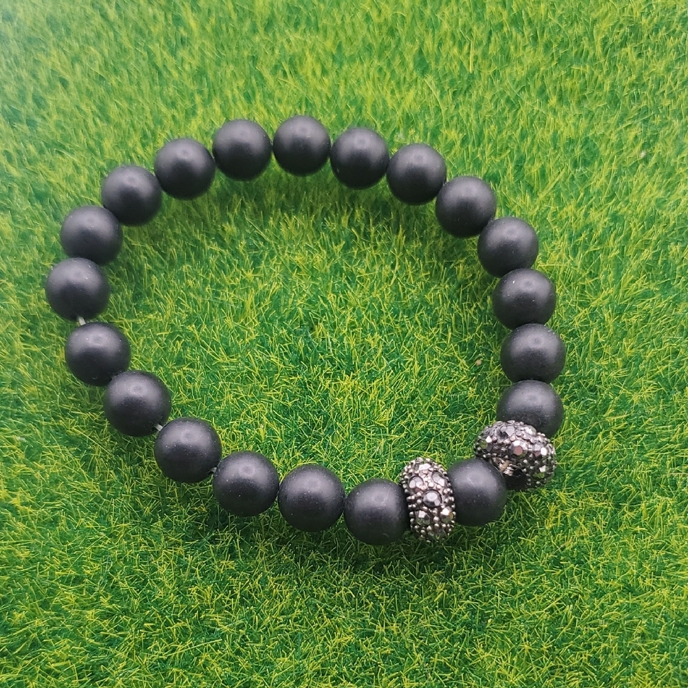 Matte black beaded stretch bracelet B3018